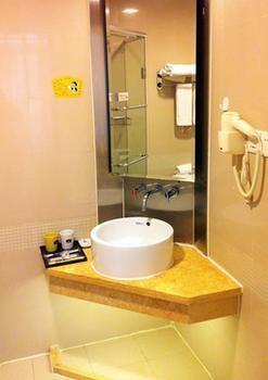 Hotel Home Inn Beijing Yansha East Sanyuan Bridge